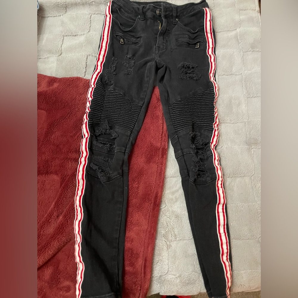Rue 21 ripped skinny jeans